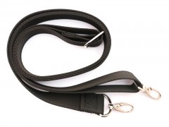 Shoulder strap for large flashlights